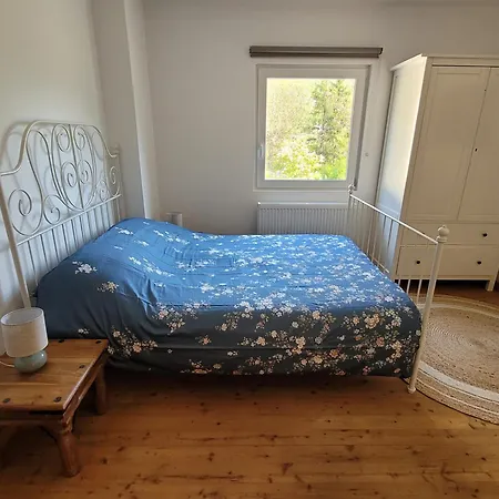 Julian Apartman *